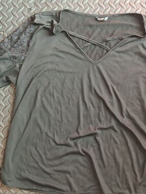 SHEIN Black Crisscross V-Neck Top with Lace Shoulder Fits Like 1X